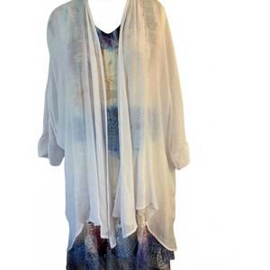 NEW SALOOS batwing shape jacket in white